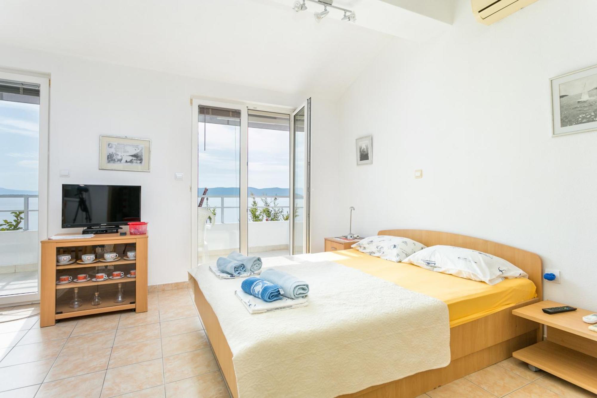 Apartments By The Sea Zivogosce - Porat, Makarska - 20207 Ігране Номер фото